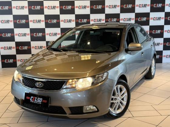 KIA CERATO 1.6 EX3 SEDAN 16V GASOLINA 4P MANUAL